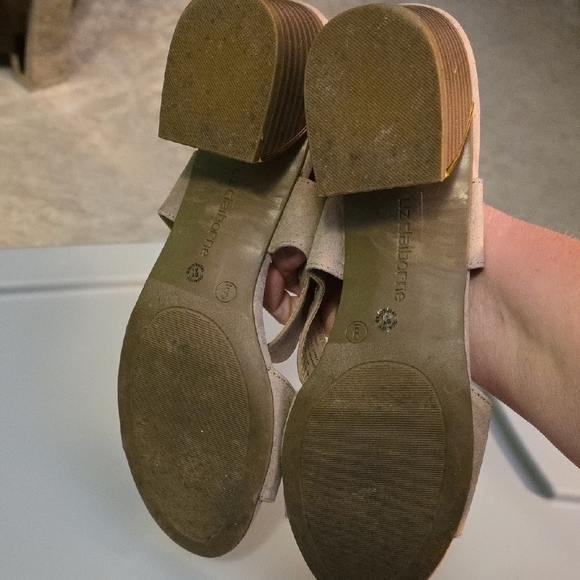 (J4) Liz Caliborne Womans Elegant Beige Women's Sandals - Picture 8 of 8